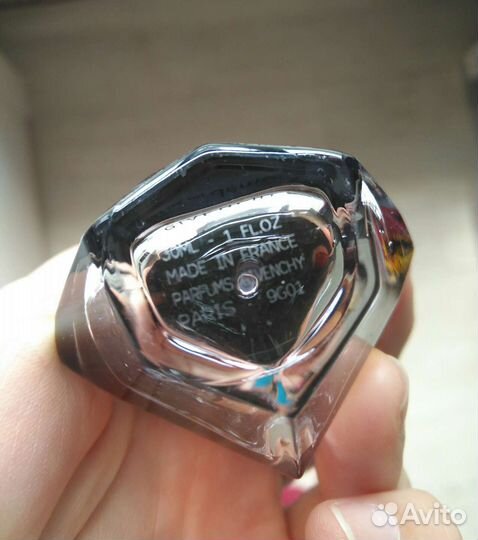 Новая парфюмерная вода Дживанши Gevenchy Франция