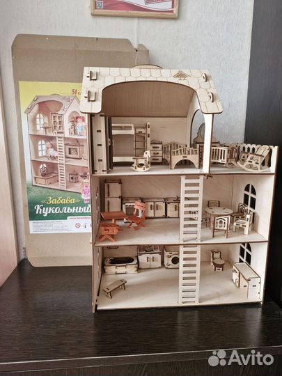 Домик кукольный деревянный с мебелью