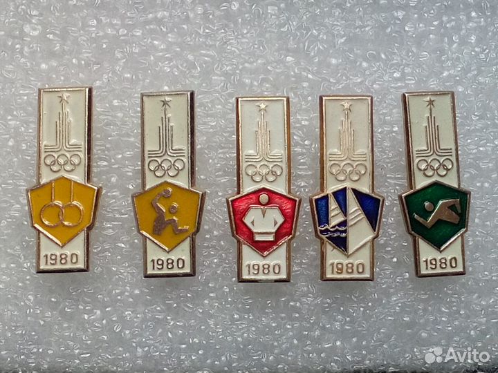Олимпиада 80. Наборы значков