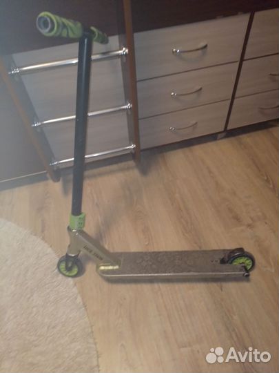 Трюковой самокат