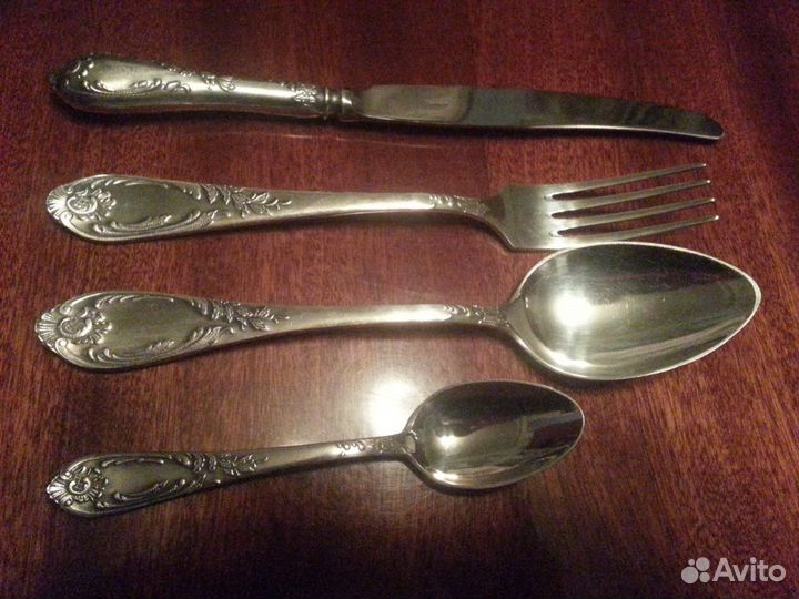 Набор столового серебра 