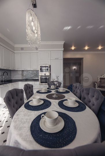 3-к. квартира, 87 м², 1/3 эт.