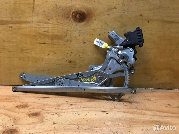 Стеклоподъемник прав. перед. toyota auris