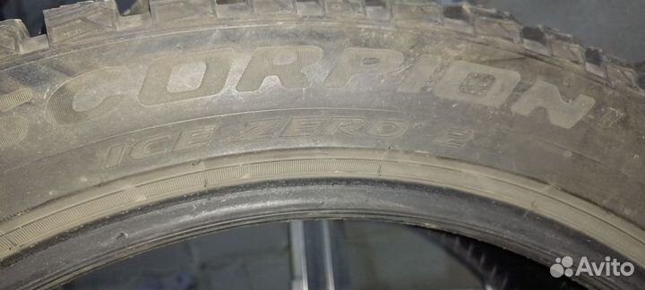 Pirelli Ice Zero 2 245/45 R20