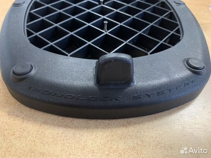 Площадка под кофр Monolock