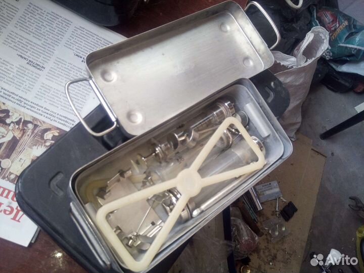 Медицинские шприцы советских времён