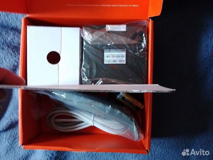 Два комплекта интернет-тв приставка