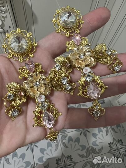 Серьги новые в стиле Dolce Gabbana кресты