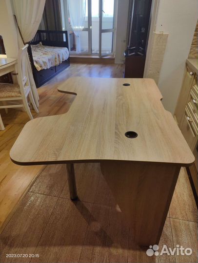 Стол компьютерный/геймерский