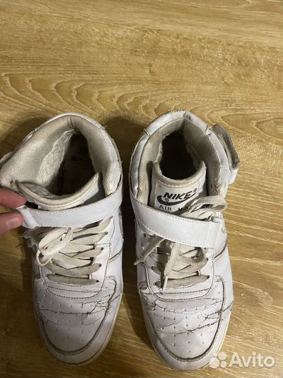 Кроссовки белые 37