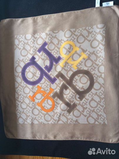 Шелковый платок roccobarocco