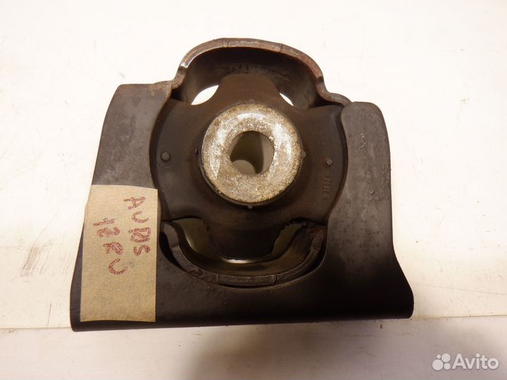 Опора двигателя передняя Toyota Auris E15 1zrfae