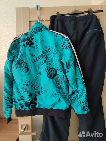 Женский спортивный костюм