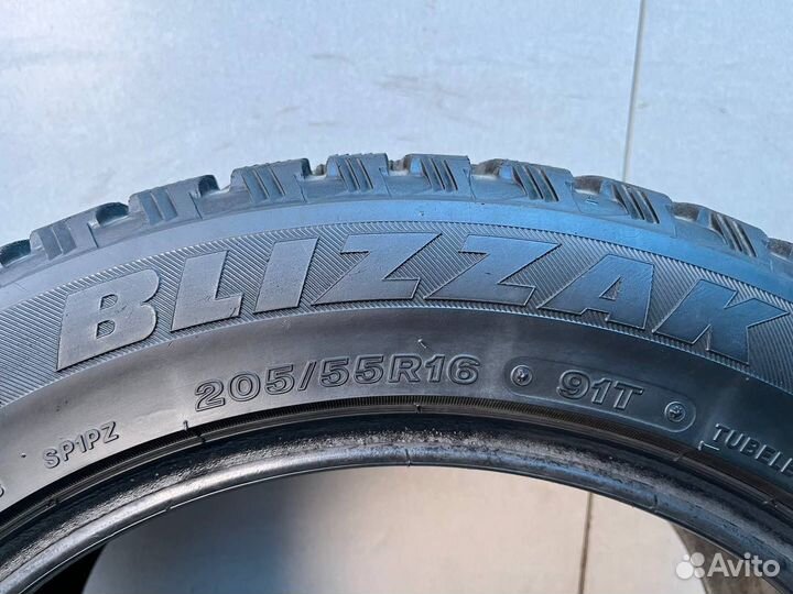 Bridgestone Blizzak Spike-01 205/55 R16