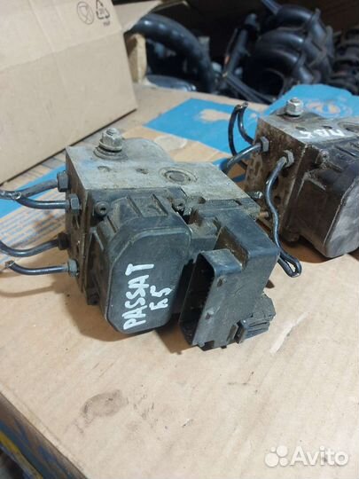 Блок ABS для Volkswagen Passat B5