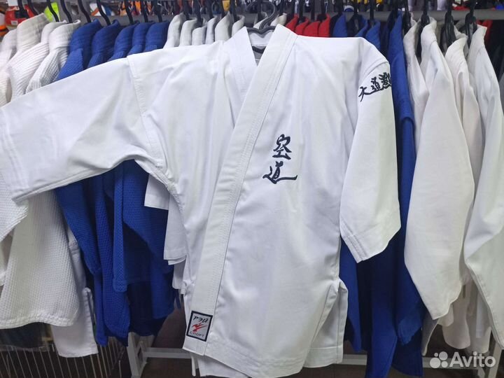 Форма для единоборств.кимоно