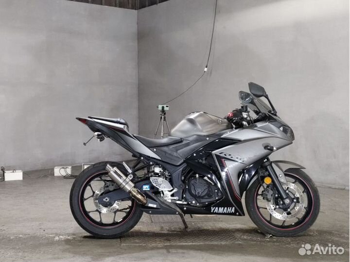 Yamaha YZF-R25 043409