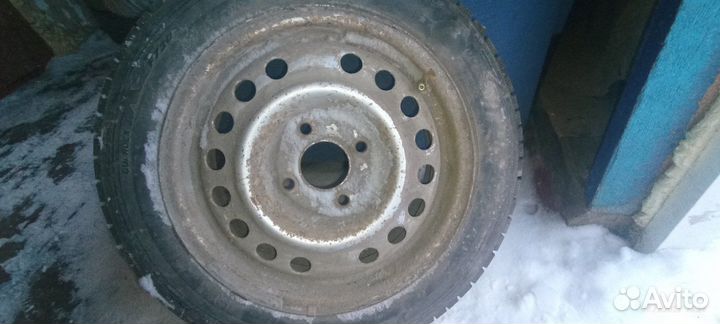 Зимние колеса 165/65 R15