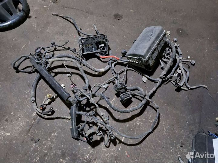 Подкапотная проводка в сборе шевроле круз 1.6 АКПП