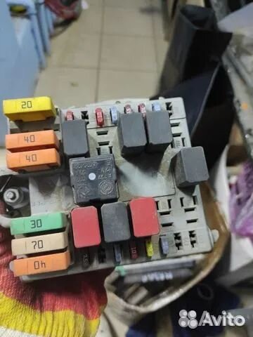 Блок предохранителей Fiat Albea 1.4л