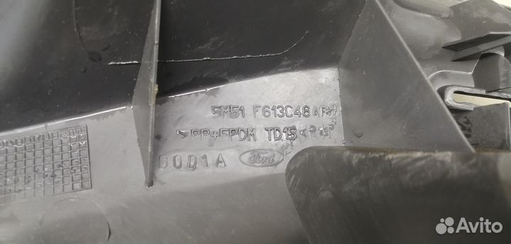 Держатель задней полки Focus II 2005-2008