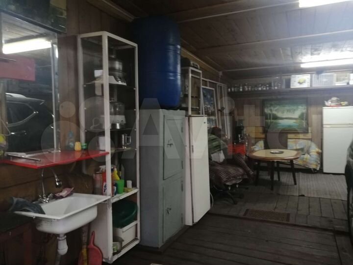 Гараж, > 30 м²