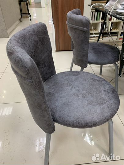 Стул офисный крутящийся тканевый