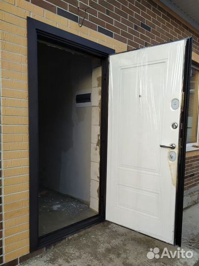 Дверь стальная 