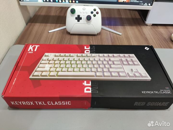 Кастомная Red square keyrox tkl classic