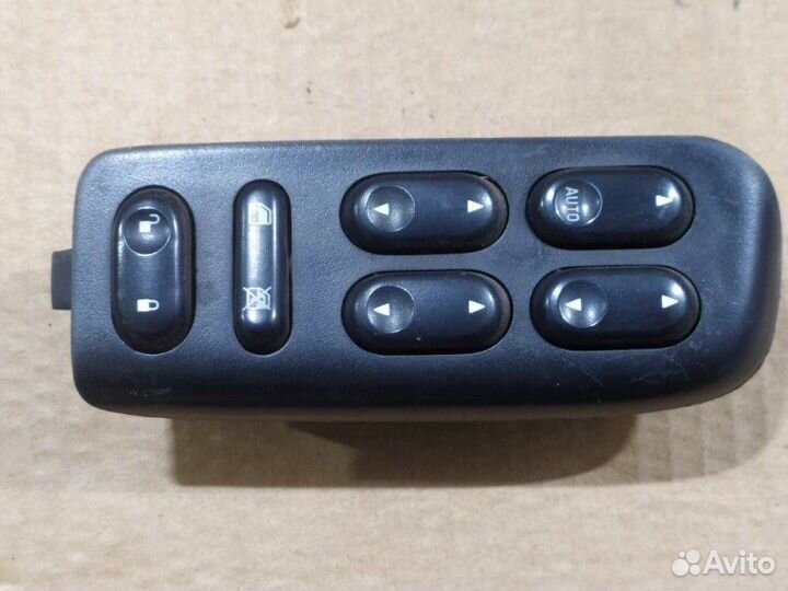 Блок управления стеклоподъёмниками передний левый