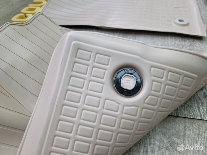 Коврики в салон Toyota Land Cruiser 300 (2021-н.в)