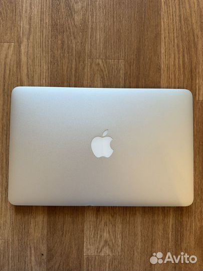Apple MacBook Air 11 2010