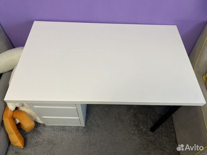 Письменный стол IKEA linnmon с тумбой