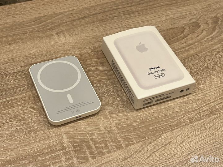 Внешний аккумлятор Apple MagSafe