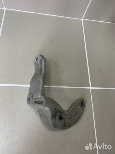 Кронштейн Renault Duster 2 (Hjd) 2 1.3 TCE (H5H)