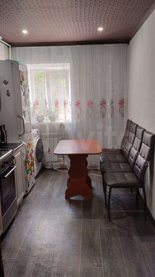 2-к. квартира, 50 м², 1/2 эт.