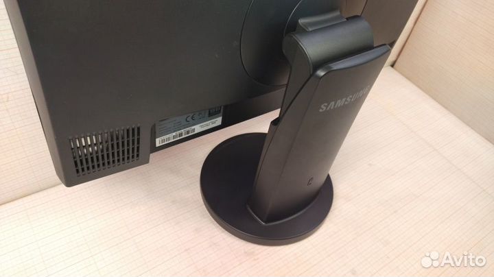 Монитор б/у 22