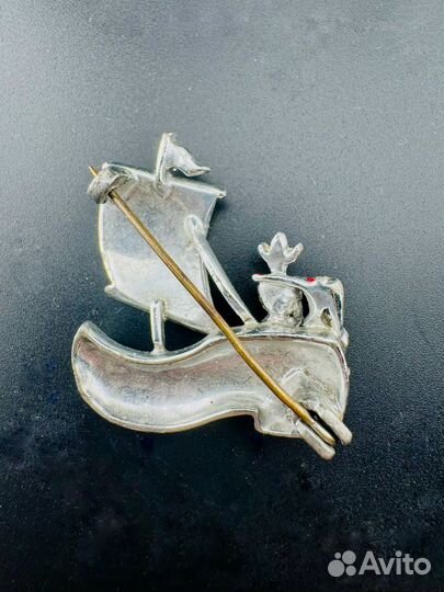 Винтажная брошь Англия корабль