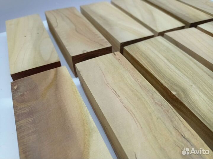 Набор заготовок абрикоса на рукоять ножа