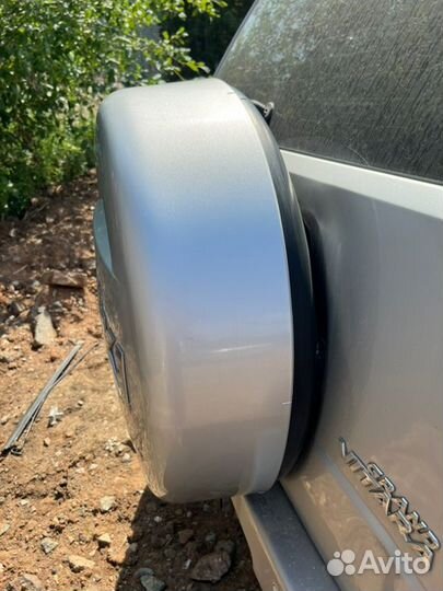 Колпак запасного колеса Suzuki Grand Vitara J24B