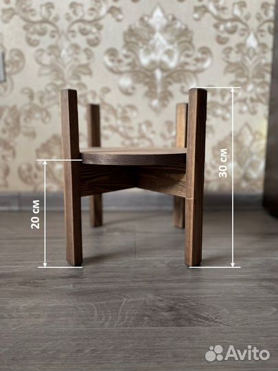 Напольная подставка для цветов