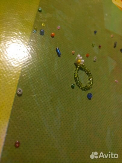 Украшение из бисера