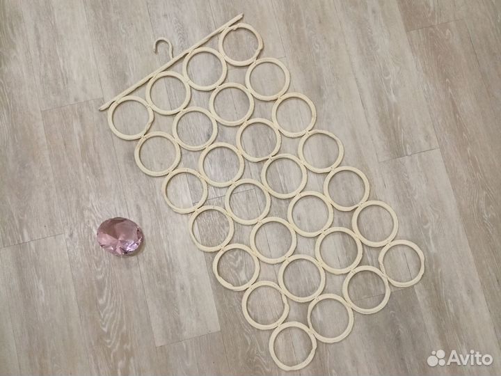 Многофункциональная вешалка