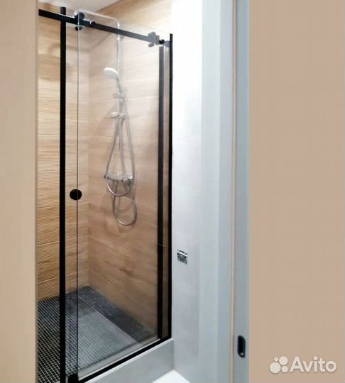 Перегородки из стекла в душевую под ключ