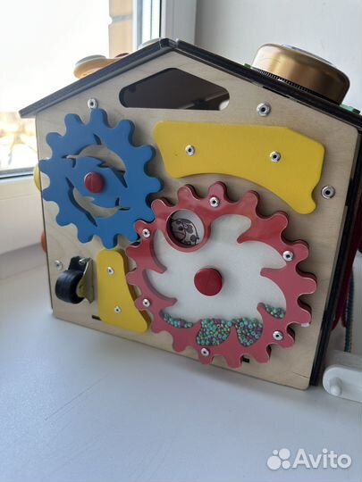 Бизиборд домик со светом новый