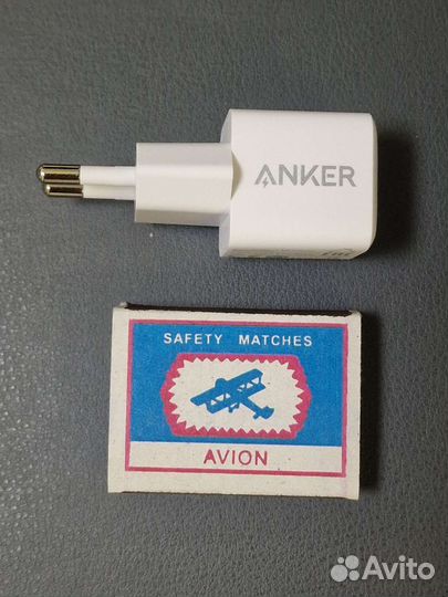 Зарядное устройство Anker Nano 20W