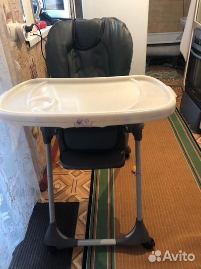Продаю стульчик доя кормления Chicco Polly 2 в 1