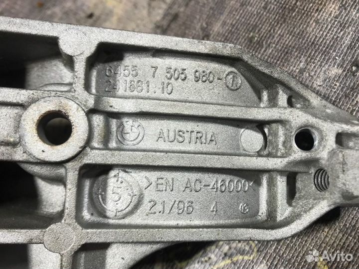 Кронштейн компрессора кондиционера Bmw 3 E90