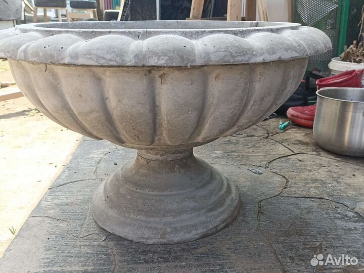 Вазоны бетонные
