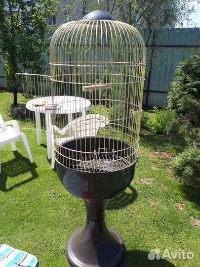 Большая клетка для птиц